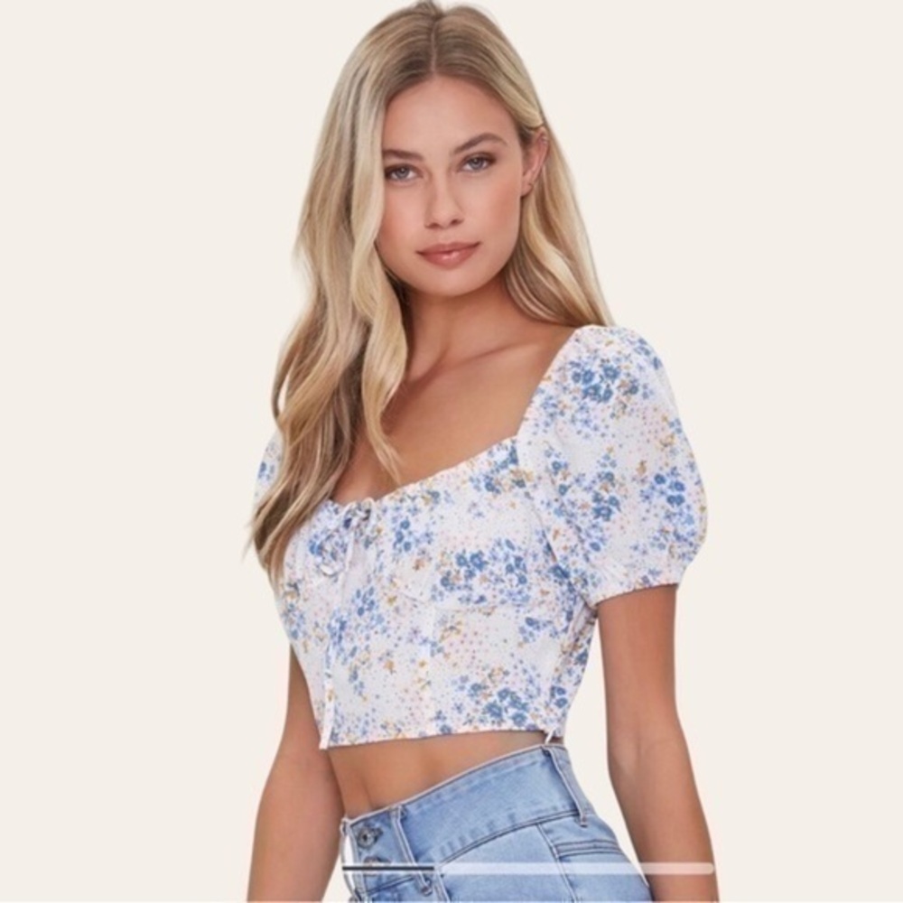 Ditsy Floral Crop Top 💕
